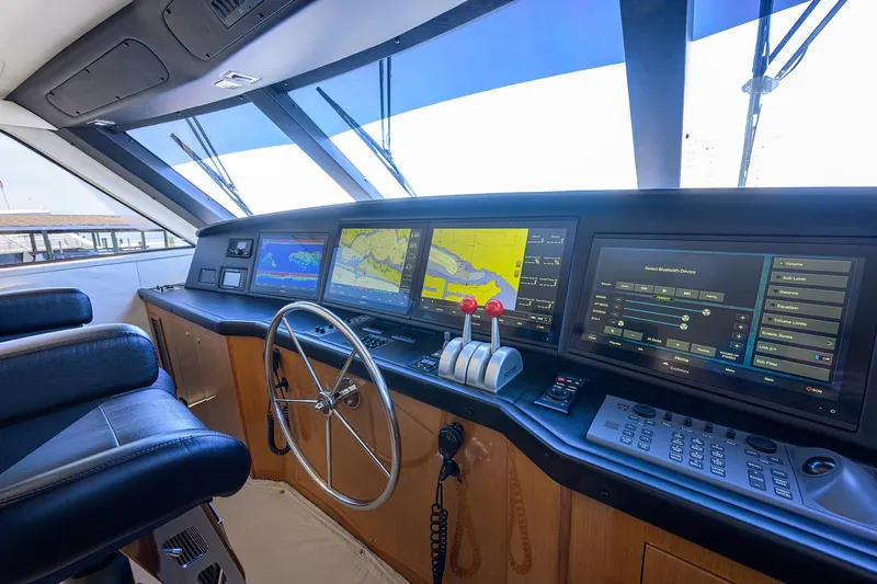 Enclosed Bridge W/tower Yacht Photos Pics 