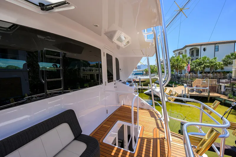 Enclosed Bridge W/tower Yacht Photos Pics 