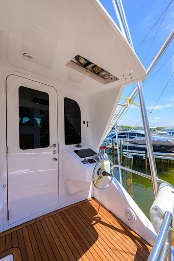 Enclosed Bridge W/tower Yacht Photos Pics 