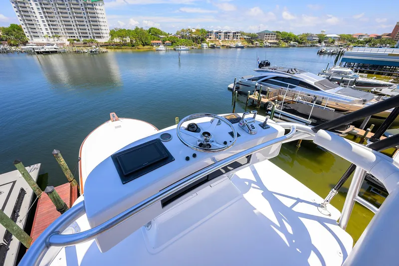 Enclosed Bridge W/tower Yacht Photos Pics 