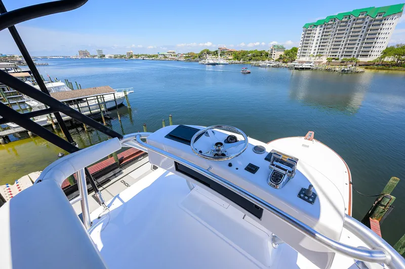 Enclosed Bridge W/tower Yacht Photos Pics 