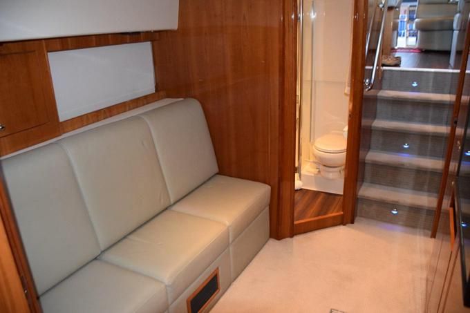 2013 Riviera 5000 Sport Yacht