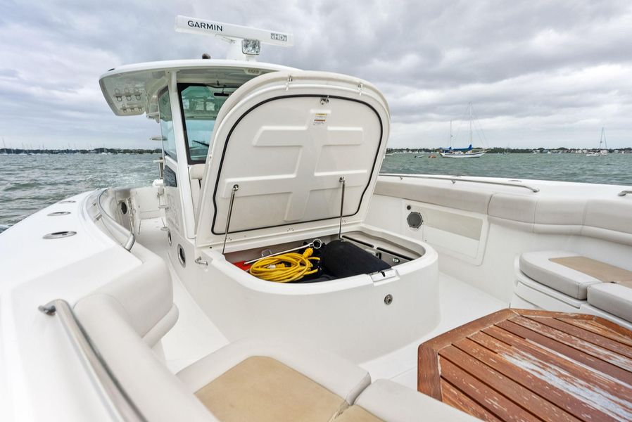 2018 Boston Whaler 380 Outrage