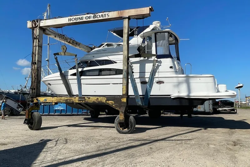 Sudden Comfort Yacht Photos Pics 