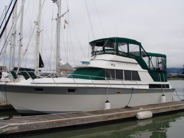 1985 Silverton Aft Cabin Motoryacht