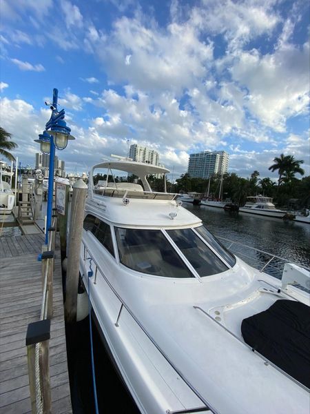 2001 Sea Ray 480 Sedan Bridge