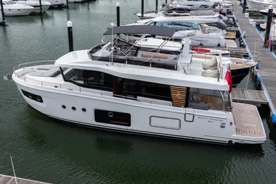 2025 Beneteau Swift Trawler 54
