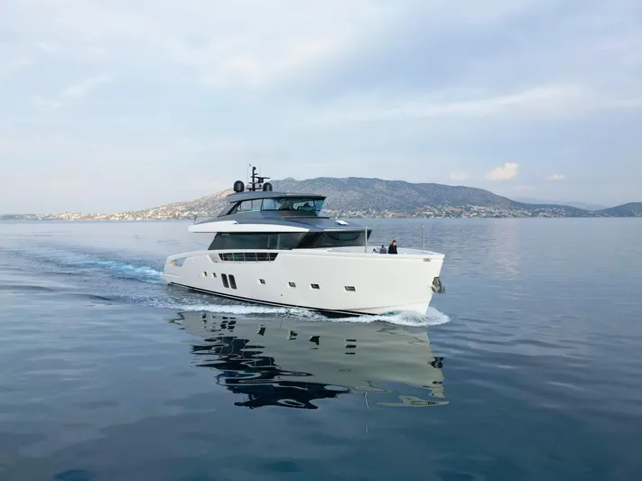 Love Is In The Air Yacht Photos Pics 
