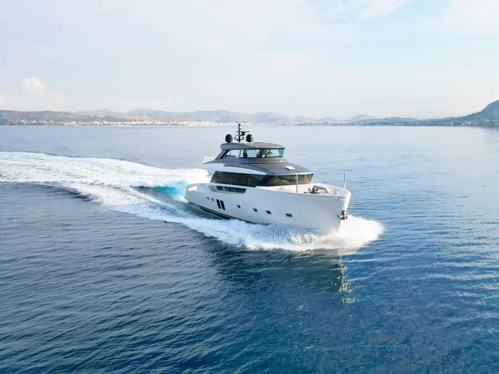 Love Is In The Air Yacht Photos Pics 