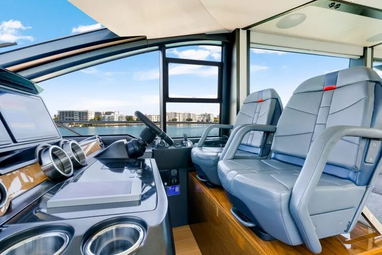  Yacht Photos Pics 2022 Sunseeker 65 Sport Yacht - Image 27