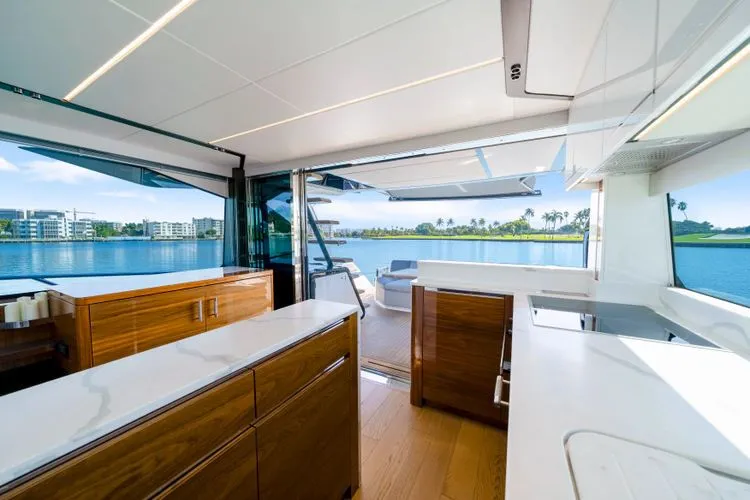  Yacht Photos Pics 2022 Sunseeker 65 Sport Yacht - Image 20