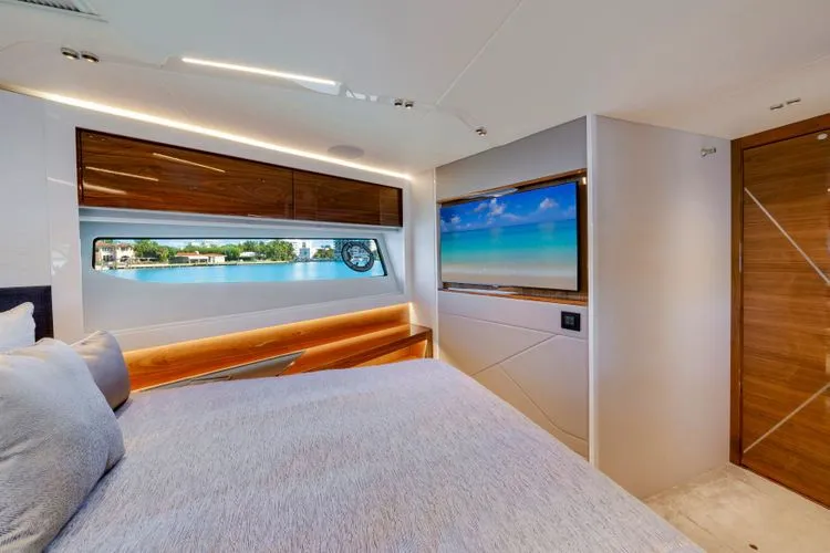  Yacht Photos Pics 2022 Sunseeker 65 Sport Yacht - Image 40