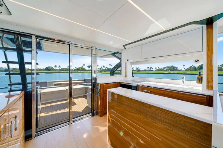  Yacht Photos Pics 2022 Sunseeker 65 Sport Yacht - Image 15