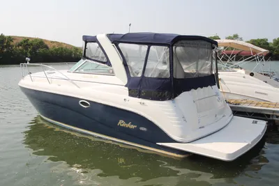 Rinker Fiesta Vee 312
