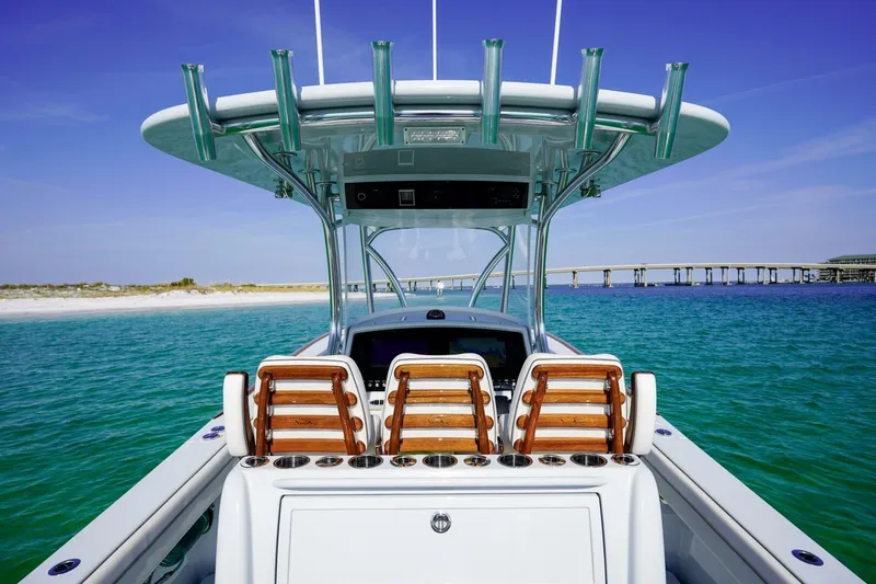 T/t The O Sheaux Yacht Photos Pics 2024 Valhalla Boatworks V-33- T/T THE O SHEAUX- Helm