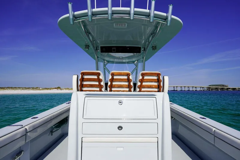 T/t The O Sheaux Yacht Photos Pics 2024 Valhalla Boatworks V-33- T/T THE O SHEAUX- Helm