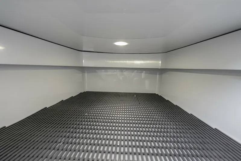 T/t The O Sheaux Yacht Photos Pics 2024 Valhalla Boatworks V-33- T/T THE O SHEAUX- Storage