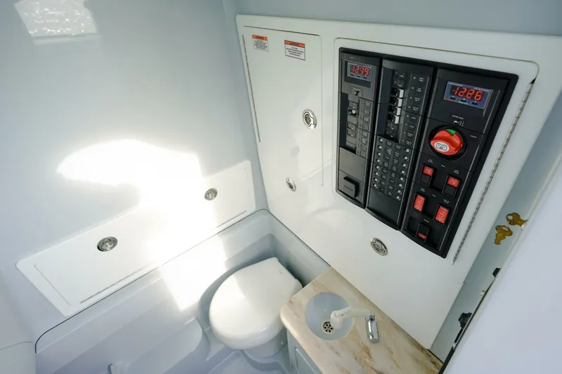 T/t The O Sheaux Yacht Photos Pics 2024 Valhalla Boatworks V-33- T/T THE O SHEAUX- Head/ Batteries