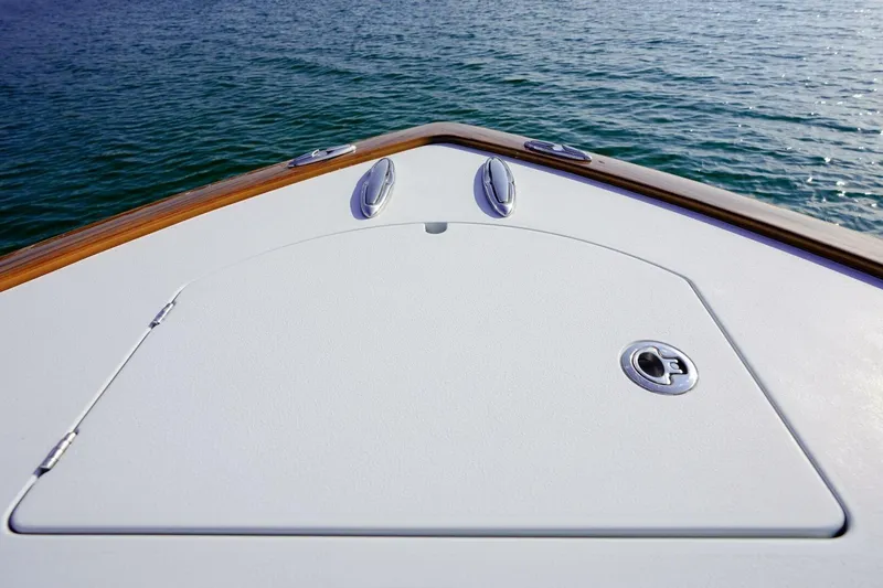 T/t The O Sheaux Yacht Photos Pics 2024 Valhalla Boatworks V-33- T/T THE O SHEAUX- Bow