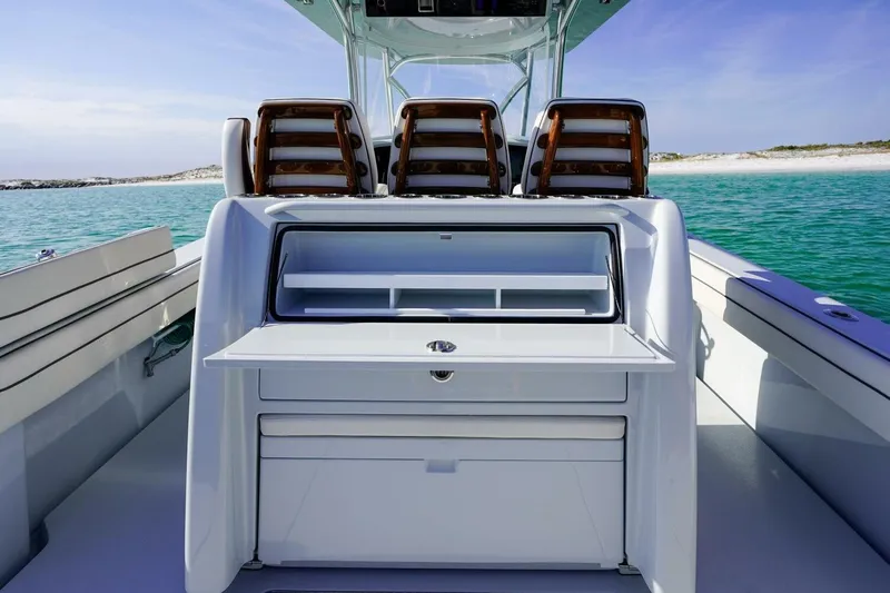 T/t The O Sheaux Yacht Photos Pics 2024 Valhalla Boatworks V-33- T/T THE O SHEAUX- Cockpit