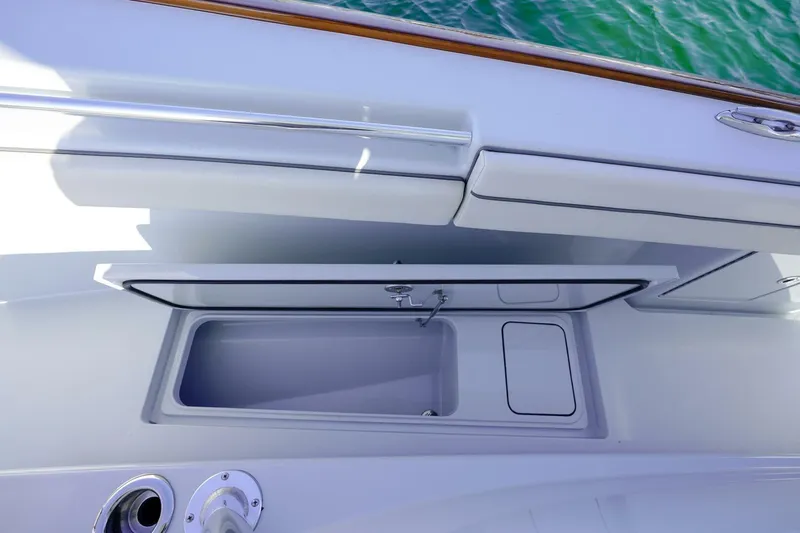 T/t The O Sheaux Yacht Photos Pics 2024 Valhalla Boatworks V-33- T/T THE O SHEAUX- Storage