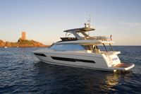 2023 Prestige 690