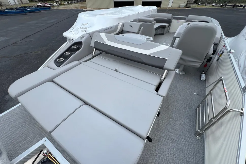2025 Bennington 21 SXSB Pontoon for sale - YachtWorld