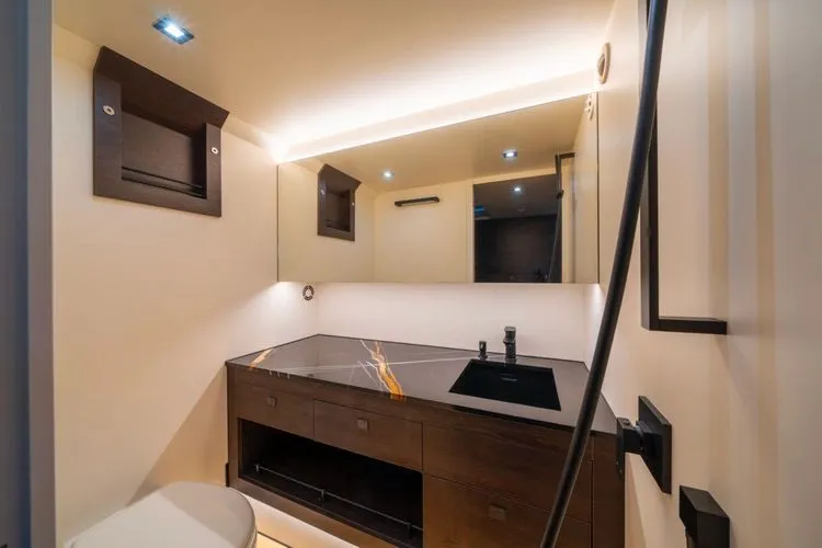  Yacht Photos Pics 2022 Vanquish Yachts Vq45 - Image 32