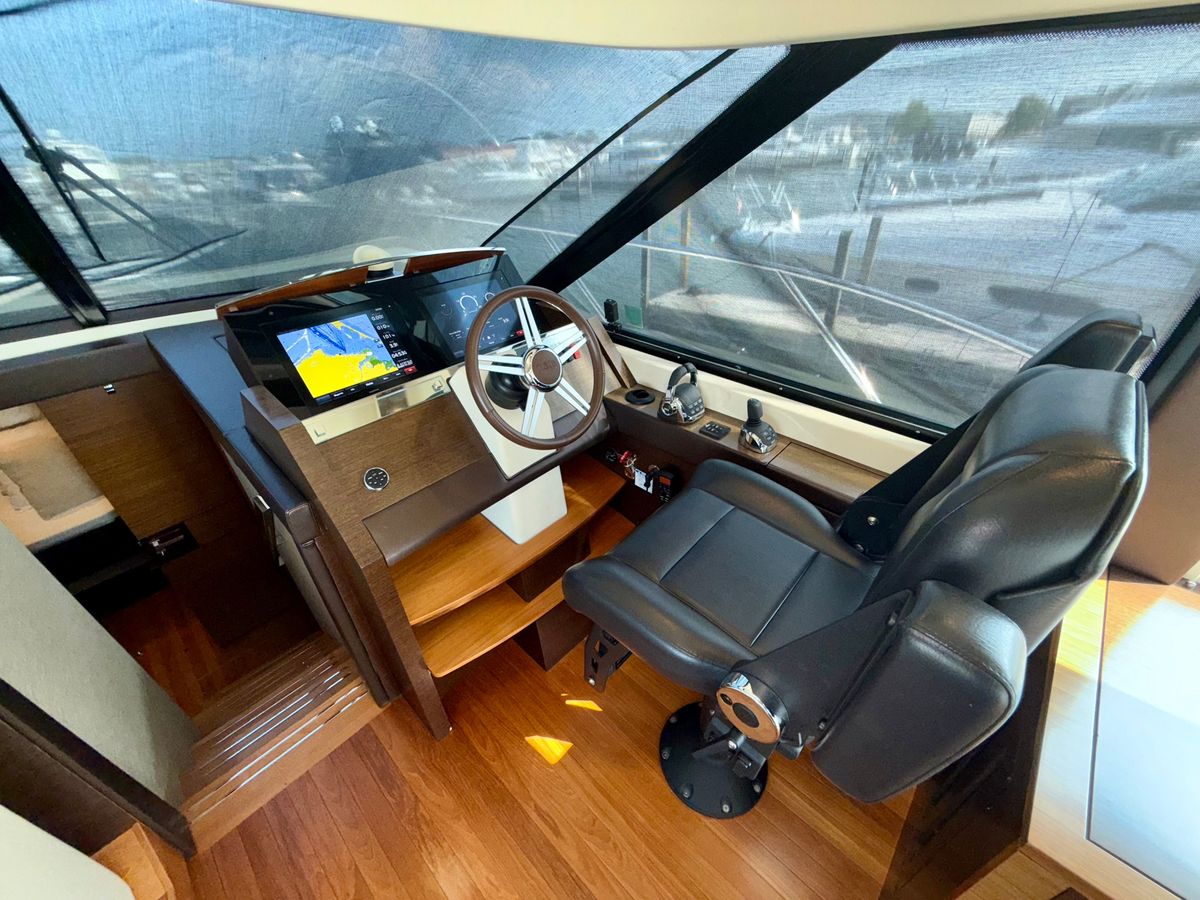 2014 Tiara Yachts 50 
