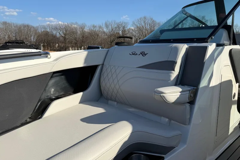  Yacht Photos Pics 2026 Sea Ray SLX 280 boat interior with luxurious seating and sleek design.