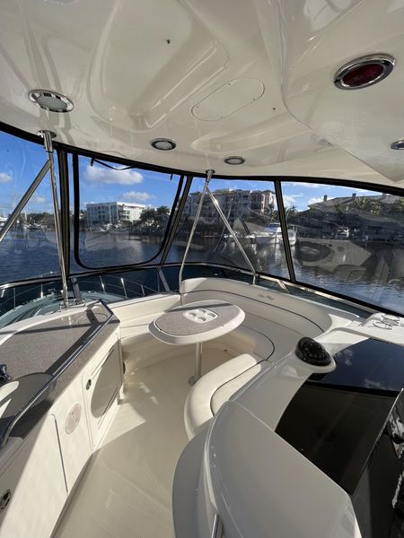 2006 Sea Ray 52 Sedan Bridge