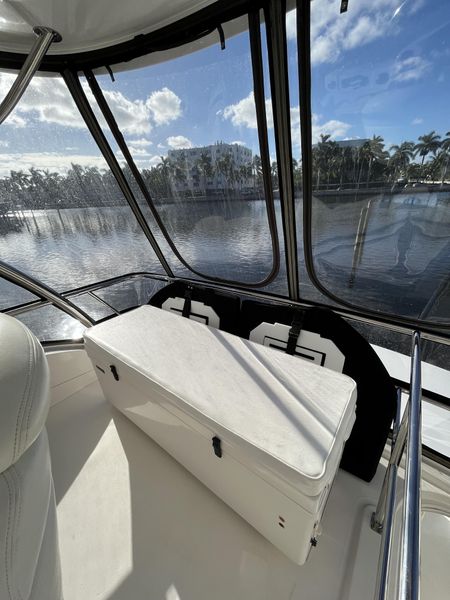 2006 Sea Ray 52 Sedan Bridge