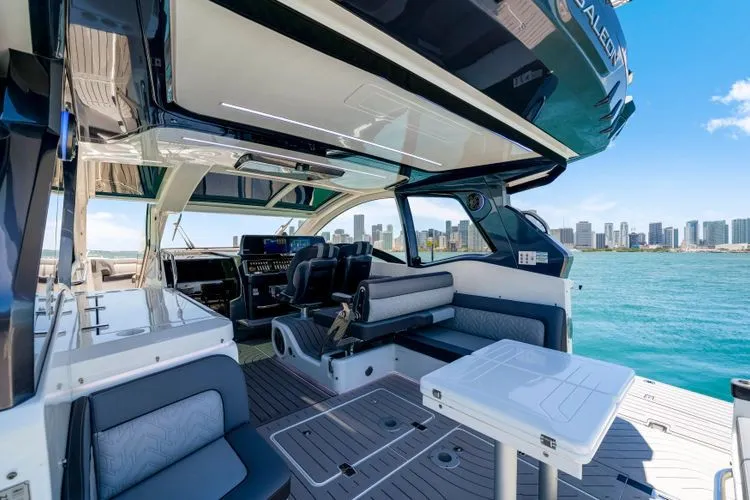  Yacht Photos Pics 2023 Galeon 375 Gto - Image 28