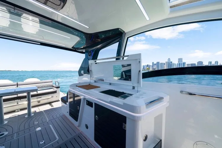  Yacht Photos Pics 2023 Galeon 375 Gto - Image 31