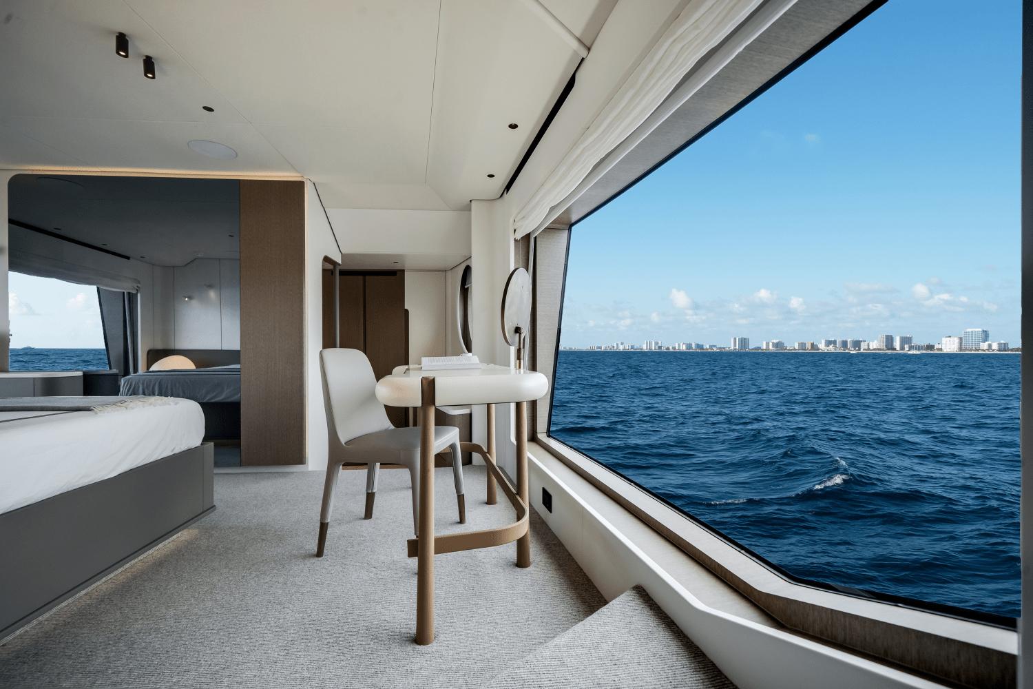 Yacht Photo 28