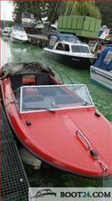 1989 Werftbau Neptun Sportboot im Hafen Nahmitz