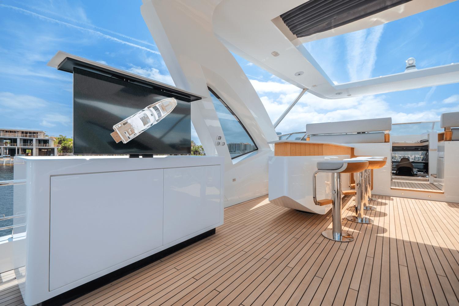 Yacht Photo 62