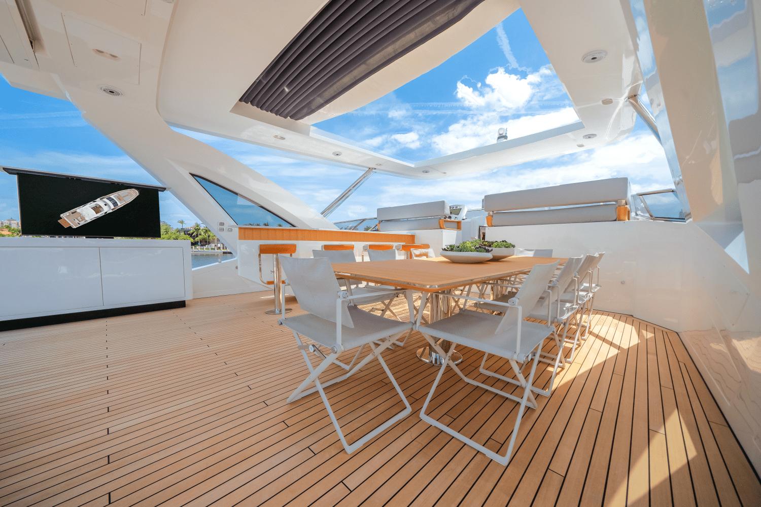 Yacht Photo 68
