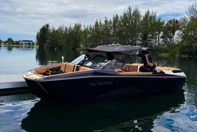 Nautique Paragon G23
