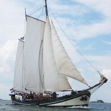 Barge Charter clipper