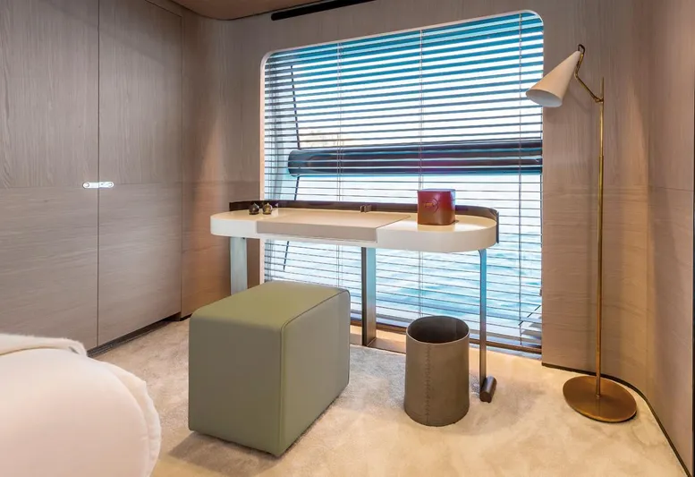  Yacht Photos Pics 2023-Azimut-Grande-27-METRI-MarineMax