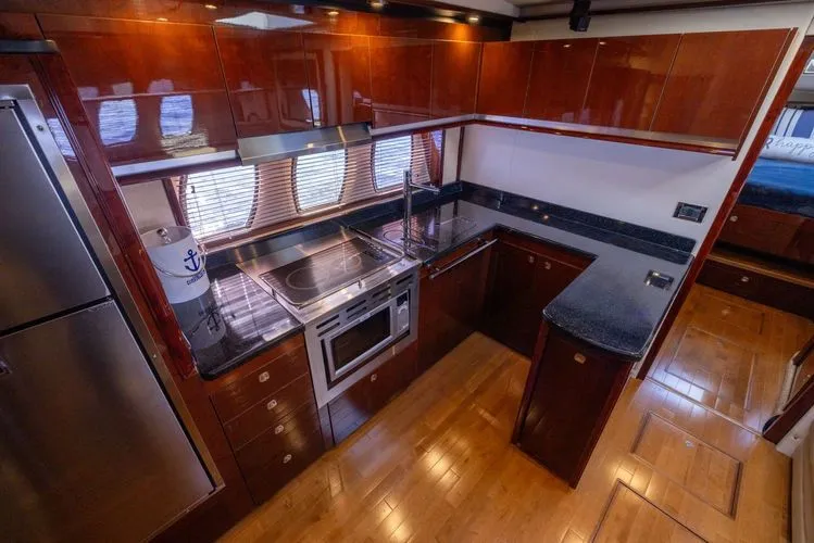  Yacht Photos Pics 2010 Sea Ray 500 Sundancer - Image 35