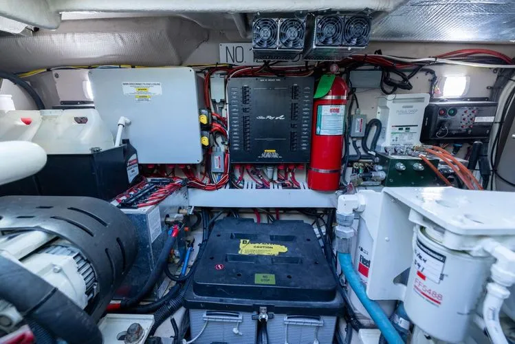  Yacht Photos Pics 2010 Sea Ray 500 Sundancer - Image 50