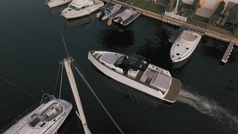 Mea Yacht Photos Pics 