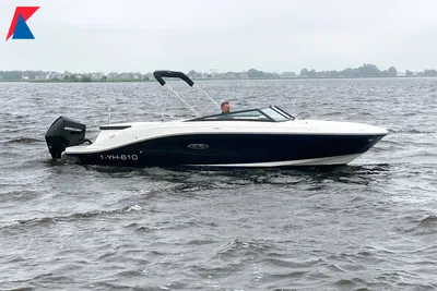 2023 Sea Ray SPX 230 Outboard