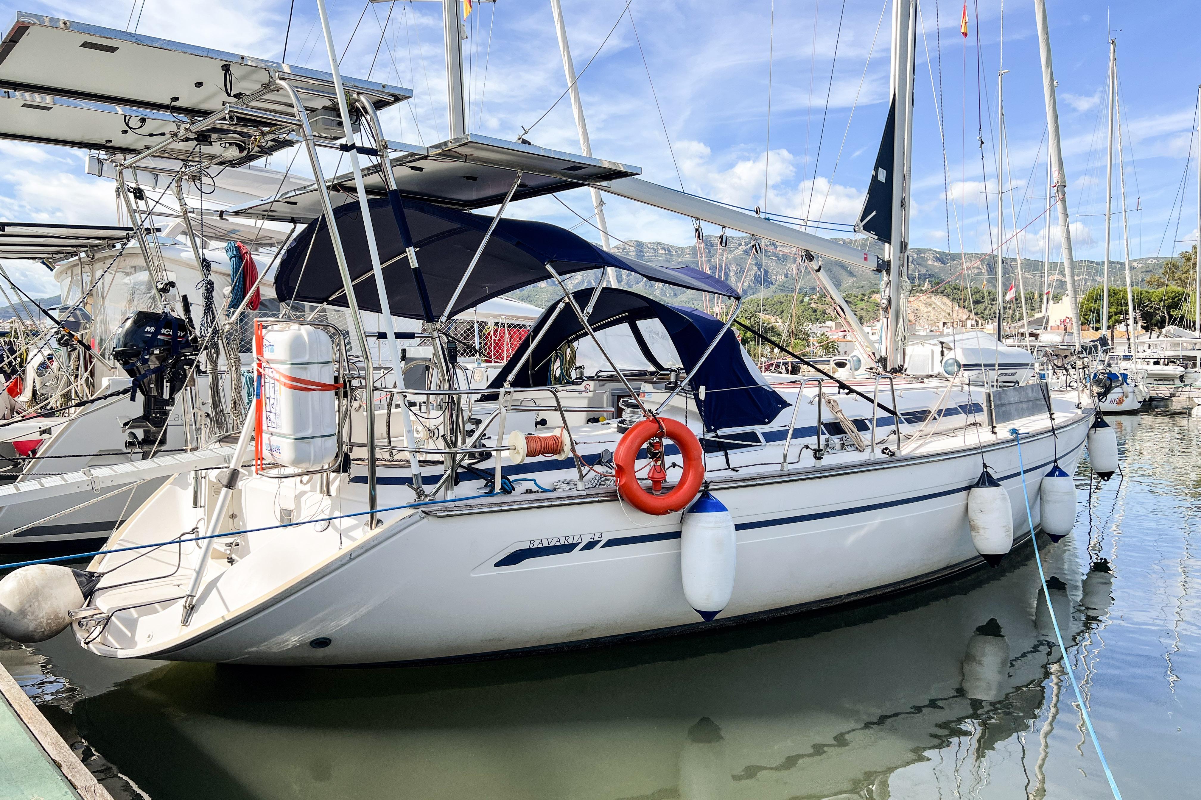 Bavaria 44