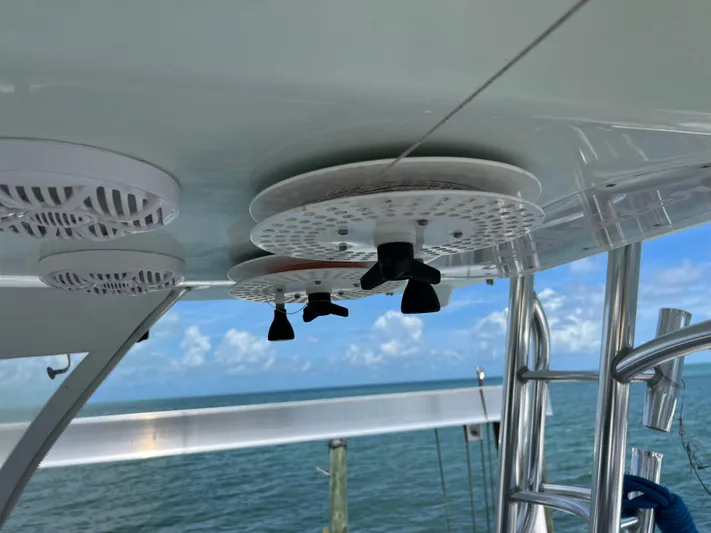 Yacht Photos Pics 2015 SeaHunter 41 Tournament boat speakers and equipment under canopy, ocean view.