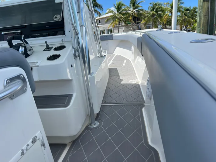  Yacht Photos Pics 2015 SeaHunter 41 Tournament boat interior with sleek design and modern controls.