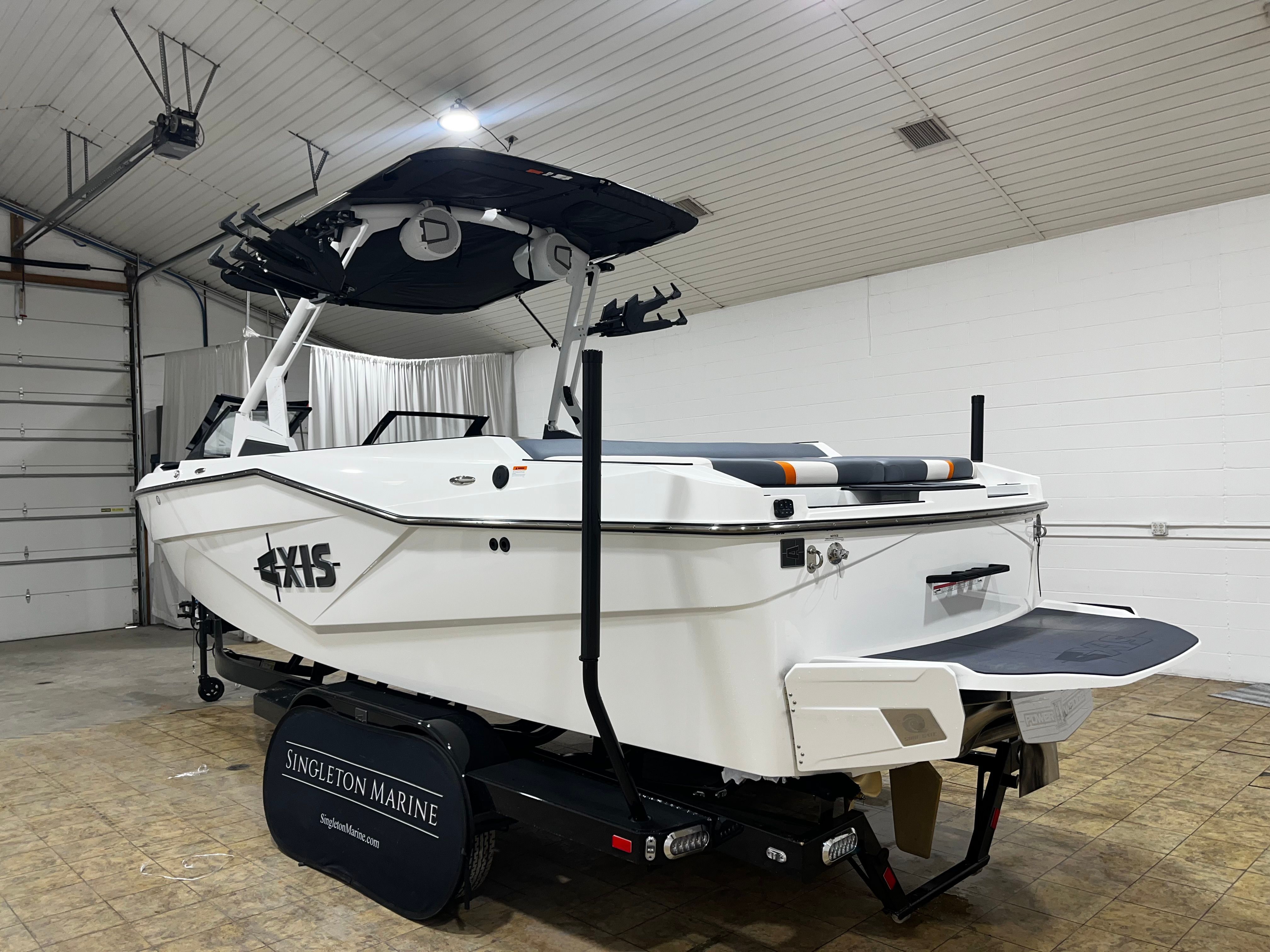 2025 AXIS T235 - Image 9