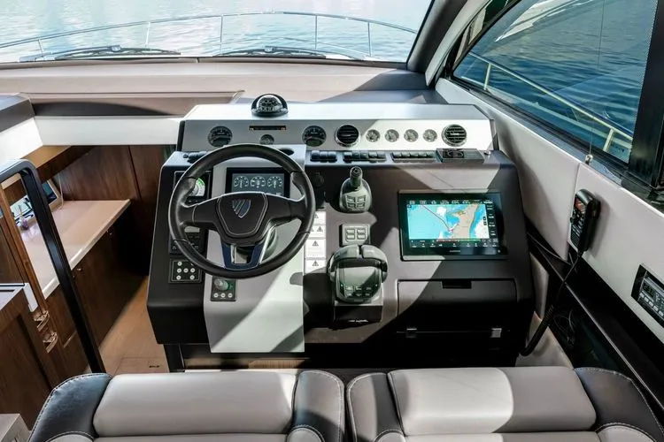  Yacht Photos Pics 2024 Fairline Targa 50 Gt - Image 27